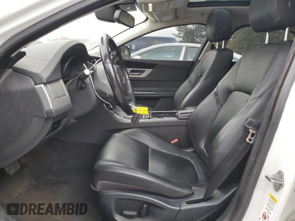 2016 Jaguar XF 35t Premium with VIN SAJBD4BV5GCY06116, listed as a Copart auction lot 82461924 with 98,609 mi miles and Clean Title. Bid and sale history available at carsss.com. Image 7.