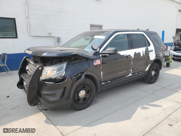 2016 Ford Utility Police Interceptor with VIN 1FM5K8AR2GGB13067, listed as a Copart auction lot 69692474 with 80,965 mi miles and Salvage Title. Bid and sale history available at carsss.com. Image 1.