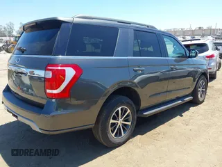 2020 Ford Expedition XLT z VIN 1FMJU1HT8LEA85914, wystawiony jako IAAI lot #42233839 z przebiegiem 71 412 mil mil oraz . Historia ofert i sprzedaży dostępna na DreamBid. Obrazek 4.