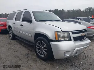2010 Chevrolet Suburban LS with VIN 1GNUKHE37AR193670, listed as a IAAI auction lot 41415863 with 213,371 mi miles. Bid and sale history available at carsss.com. Image 1.