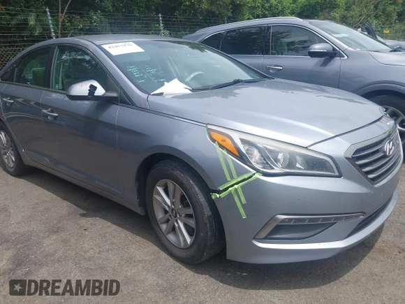 2015 Hyundai Sonata SE z VIN 5NPE24AF2FH124728, wystawiony jako IAAI lot #42453276 z przebiegiem 244 883 mil mil oraz . Historia ofert i sprzedaży dostępna na DreamBid. Obrazek 1.