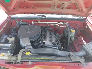 2002 Nissan Frontier XE z VIN 1N6DD26S62C316477, wystawiony jako IAAI lot #42835435 z przebiegiem 242 009 mil mil oraz . Historia ofert i sprzedaży dostępna na DreamBid. Obrazek 10.