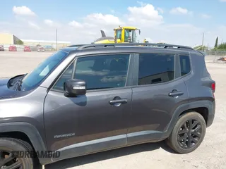 2018 Jeep Renegade Latitude with VIN ZACCJABB7JPH97177, listed as a IAAI auction lot 42671730 with 48,989 mi miles and . Bid and sale history available at DreamBid. Image 14.
