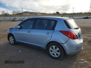 2009 Nissan Versa SL z VIN 3N1BC13E39L395999, wystawiony jako Copart lot #50225605 z przebiegiem 183 206 mil mil oraz Szkoda całkowita • Salvage title. Historia ofert i sprzedaży dostępna na DreamBid. Obrazek 2.