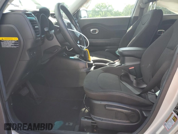 2019 Kia Soul z VIN KNDJN2A2XK7022907, wystawiony jako Copart lot #56660305 z przebiegiem 42 822 mil mil oraz Szkoda całkowita • Salvage title. Historia ofert i sprzedaży dostępna na DreamBid. Obrazek 7.