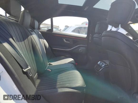 2023 Mercedes-Benz S 500 z VIN W1K6G6DB9PA174356, wystawiony jako Copart lot #51807875 z przebiegiem 17 749 mil mil oraz Szkoda całkowita • Salvage title. Historia ofert i sprzedaży dostępna na DreamBid. Obrazek 10.