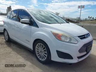 2016 Ford C-Max SE with VIN 1FADP5AU3GL119705, listed as a IAAI auction lot 41619726 with 121,877 mi miles. Bid and sale history available at carsss.com. Image 1.