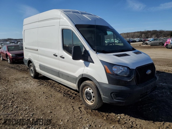 2021 Ford Transit Cargo with VIN 1FTBR1X87MKA46404, listed as a Copart auction lot 45162425 with 81,901 mi miles and Salvage Title. Bid and sale history available at DreamBid. Image 4.