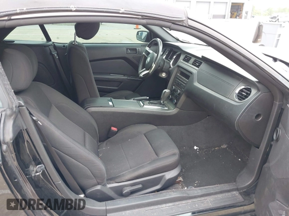 2013 Ford Mustang V6 with VIN 1ZVBP8EM9D5239373, listed as a IAAI auction lot 42373631 with 110,821 mi miles and . Bid and sale history available at DreamBid. Image 5.