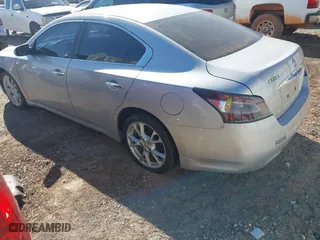 2013 Nissan Maxima 3.5 S with VIN 1N4AA5AP3DC806046, listed as a IAAI auction lot 41811071 with 202,241 mi miles. Bid and sale history available at carsss.com. Image 3.