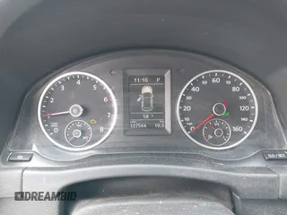 2012 Volkswagen Tiguan S z VIN WVGBV7AX8CW567505, wystawiony jako IAAI lot #42311708 z przebiegiem 127 566 mil mil oraz . Historia ofert i sprzedaży dostępna na DreamBid. Obrazek 7.