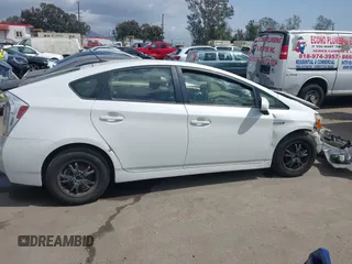 2014 Toyota Prius Four with VIN JTDKN3DU5E0368562, listed as a IAAI auction lot 41911369 with 178,888 mi miles. Bid and sale history available at carsss.com. Image 12.