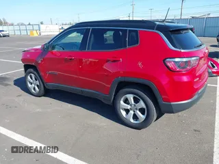 2018 Jeep Compass Latitude with VIN 3C4NJDBB5JT127730, listed as a IAAI auction lot 41701871 with 136,544 mi miles. Bid and sale history available at carsss.com. Image 3.