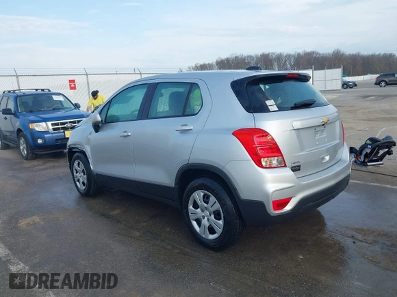 2017 Chevrolet Trax LS with VIN 3GNCJKSBXHL289303, listed as a IAAI auction lot 41899197 with 103,267 mi miles. Bid and sale history available at carsss.com. Image 3.