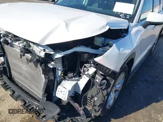 2024 Toyota Highlander XLE z VIN 5TDAAAA59RS013969, wystawiony jako IAAI lot #41816855 z przebiegiem 25 958 mil mil oraz . Historia ofert i sprzedaży dostępna na DreamBid. Obrazek 18.