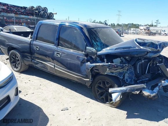 2006 Chevrolet Silverado 1500 LT1 with VIN 2GCEC13T061211835, listed as a IAAI auction lot 41678812 with 162,590 mi miles. Bid and sale history available at carsss.com. Image 1.