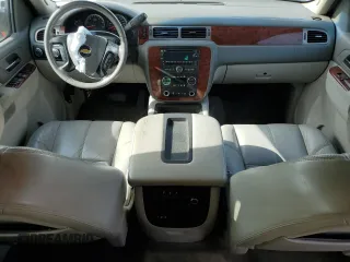 2010 Chevrolet Suburban LT with VIN 1GNUKJE37AR292349, listed as a Copart auction lot 65463274 with 218,931 mi miles and Clean Title. Bid and sale history available at carsss.com. Image 8.