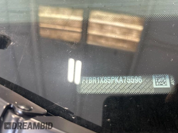 2023 Ford Transit Cargo z VIN 1FTBR1X85PKA75596, wystawiony jako IAAI lot #42742859 z przebiegiem 45 875 mil mil oraz . Historia ofert i sprzedaży dostępna na DreamBid. Obrazek 11.