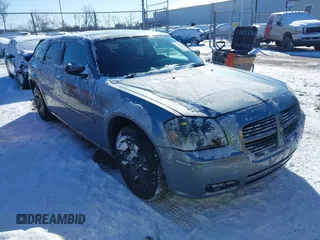 2006 Dodge Magnum with VIN 2D4FV47T06H415474, listed as a IAAI auction lot 41597365 with 172,597 mi miles and . Bid and sale history available at carsss.com. Image 1.