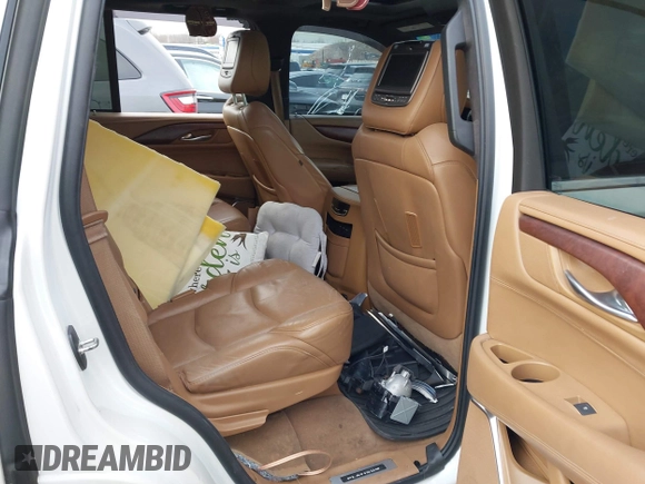 2017 Cadillac Escalade Platinum z VIN 1GYS4DKJ7HR277904, wystawiony jako IAAI lot #41757014 z przebiegiem 109 177 mil mil oraz . Historia ofert i sprzedaży dostępna na DreamBid. Obrazek 8.