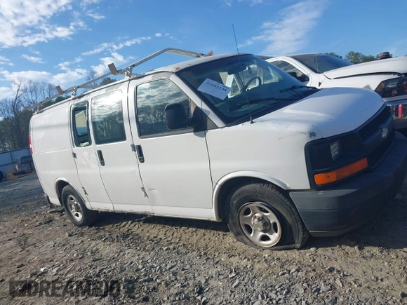 2003 Chevrolet Express Cargo Van with VIN 1GCFG15T631105901, listed as a IAAI auction lot 41685138 with 197,571 mi miles. Bid and sale history available at carsss.com. Image 13.