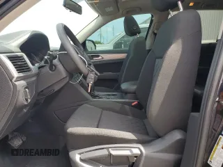 2018 Volkswagen Atlas Launch Edition with VIN 1V2BR2CA4JC502006, listed as a Copart auction lot 51957625 with 102,591 mi miles and Salvage title. Bid and sale history available at DreamBid. Image 7.