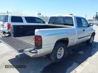 2001 Dodge 1500 z VIN 3B7HC13Y81G751619, wystawiony jako IAAI lot #41997208 z przebiegiem 125 555 mil mil oraz . Historia ofert i sprzedaży dostępna na DreamBid. Obrazek 4.