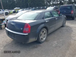 2006 Chrysler 300 C with VIN 2C3LA63H06H537426, listed as a IAAI auction lot 41896073 with 282,028 mi miles and . Bid and sale history available at carsss.com. Image 4.