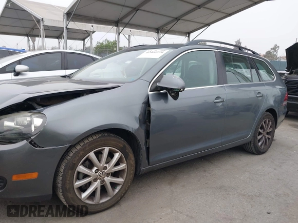 2010 Volkswagen Jetta с VIN 3VWTZ8AJ1AM641503, выставлен на аукционе IAAI как лот 42466090 с пробегом 83 804 миль миль и . История ставок и продаж доступна на DreamBid. Изображение 14.