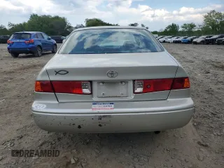 2000 Toyota Camry CE z VIN 4T1BG22K9YU653036, wystawiony jako Copart lot #55363475 z przebiegiem 84 258 mil mil oraz Szkoda całkowita • Salvage title. Historia ofert i sprzedaży dostępna na DreamBid. Obrazek 6.