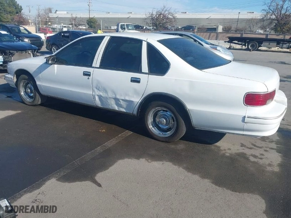 1996 Chevrolet Caprice Classic 1SA Special Value Pkg with VIN 1G1BL52P0TR108361, listed as a IAAI auction lot 41382798 with 111,577 mi miles. Bid and sale history available at carsss.com. Image 3.