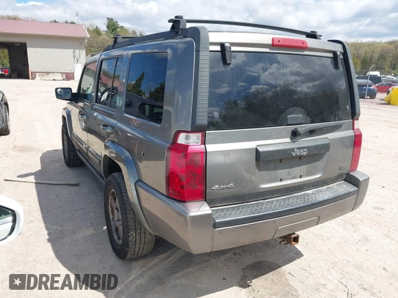 2007 Jeep Commander Sport z VIN 1J8HG48P87C647870, wystawiony jako IAAI lot #42185954 z przebiegiem 269 402 mil mil oraz . Historia ofert i sprzedaży dostępna na DreamBid. Obrazek 3.