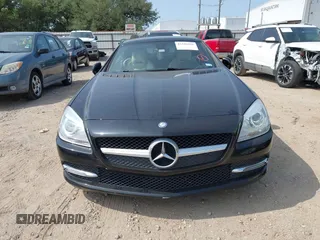 2014 Mercedes-Benz SLK 350 z VIN WDDPK5HA5EF080540, wystawiony jako IAAI lot #42326926 z przebiegiem 62 565 mil mil oraz . Historia ofert i sprzedaży dostępna na DreamBid. Obrazek 12.