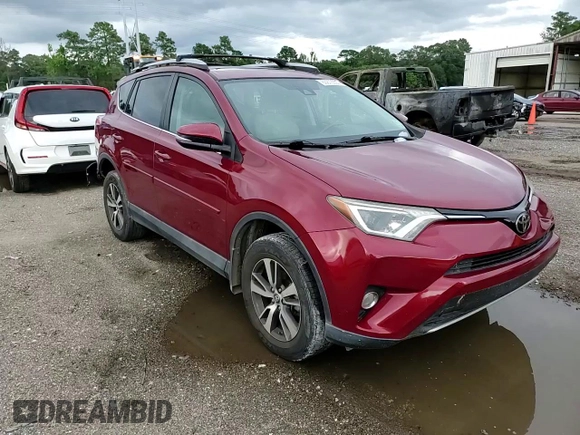 2018 Toyota RAV4 XLE with VIN 2T3WFREV7JW464160, listed as a Copart auction lot 63872925 with 70,826 mi miles and Salvage title. Bid and sale history available at DreamBid. Image 13.