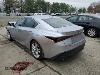 2021 Lexus IS 300 z VIN JTHCA1D26M5117150, wystawiony jako Copart lot #52930965 z przebiegiem 16 858 mil mil oraz Szkody całkowita. Historia ofert i sprzedaży dostępna na DreamBid. Obrazek 2.