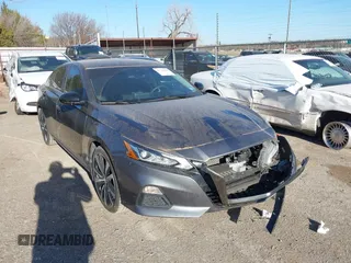 2022 Nissan Altima SR with VIN 1N4BL4CV6NN309793, listed as a IAAI auction lot 41742698 with 51,275 mi miles and . Bid and sale history available at carsss.com. Image 1.