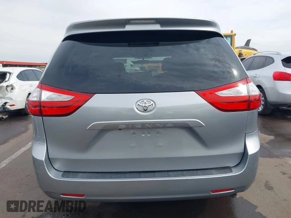 2015 Toyota Sienna LE AAS with VIN 5TDKK3DC6FS627672, listed as a IAAI auction lot 41900555 with 205,111 mi miles. Bid and sale history available at carsss.com. Image 16.