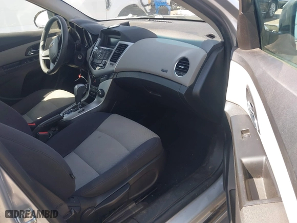 2014 Chevrolet Cruze LS with VIN 1G1PA5SH5E7174424, listed as a IAAI auction lot 41696133 with 126,802 mi miles. Bid and sale history available at carsss.com. Image 5.