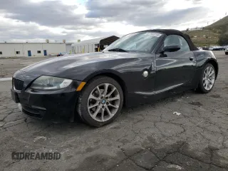 2008 BMW Z4 3.0i z VIN 4USBU33508LW74711, wystawiony jako Copart lot #47768015 z przebiegiem 122 241 mil mil oraz Szkody całkowita. Historia ofert i sprzedaży dostępna na DreamBid. Obrazek 1.
