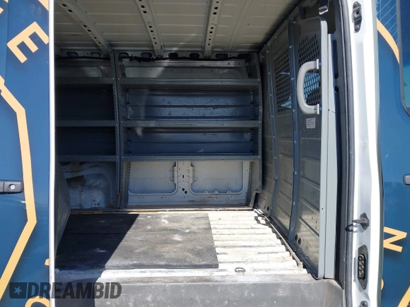2018 Nissan NV Cargo S z VIN 1N6BF0KM6JN800780, wystawiony jako IAAI lot #42304093 z przebiegiem 113 557 mil mil oraz . Historia ofert i sprzedaży dostępna na DreamBid. Obrazek 8.