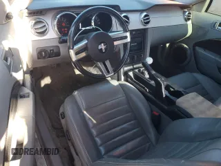 2007 Ford Mustang GT Deluxe z VIN 1ZVFT82HX75346652, wystawiony jako Copart lot #57259565 z przebiegiem 116 719 mil mil oraz Szkoda całkowita • Salvage title. Historia ofert i sprzedaży dostępna na DreamBid. Obrazek 8.