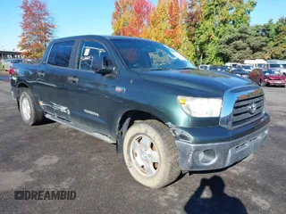 2008 Toyota Tundra z VIN 5TFDV54128X046452, wystawiony jako IAAI lot #40808783 z przebiegiem Nie podano mil oraz . Historia ofert i sprzedaży dostępna na DreamBid. Obrazek 1.