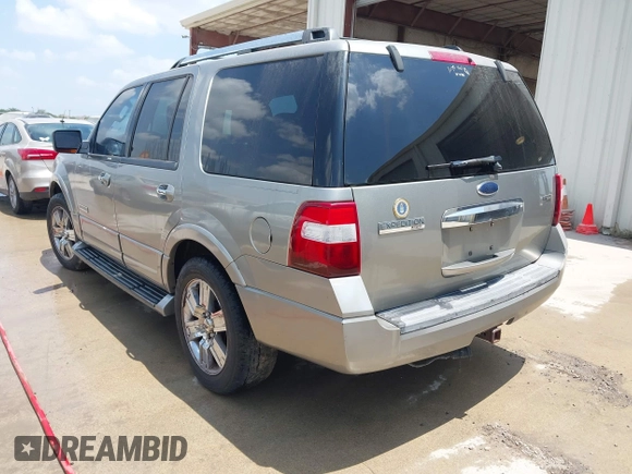 2008 Ford Expedition Limited с VIN 1FMFU19528LA36121, выставлен на аукционе IAAI как лот 42363056 с пробегом 236 081 миль миль и . История ставок и продаж доступна на DreamBid. Изображение 3.