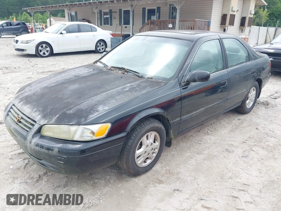 1997 Toyota Camry LE с VIN 4T1BG22K8VU004288, выставлен на аукционе IAAI как лот 42358520 с пробегом 273 047 миль миль и . История ставок и продаж доступна на DreamBid. Изображение 2.