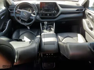 2021 Toyota Highlander XLE with VIN 5TDGZRAH0MS528394, listed as a Copart auction lot 49130275 with 67,167 mi miles and Salvage Title. Bid and sale history available at carsss.com. Image 8.