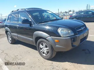 2007 Hyundai Tucson SE with VIN KM8JN72D47U629516, listed as a IAAI auction lot 41956757 with 190,852 mi miles. Bid and sale history available at carsss.com. Image 1.
