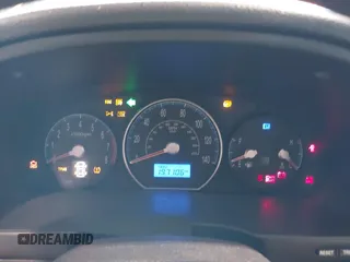 2007 Hyundai Santa Fe GLS с VIN 5NMSG73D77H105026, выставлен на аукционе IAAI как лот 42374735 с пробегом 197 106 миль миль и . История ставок и продаж доступна на DreamBid. Изображение 7.