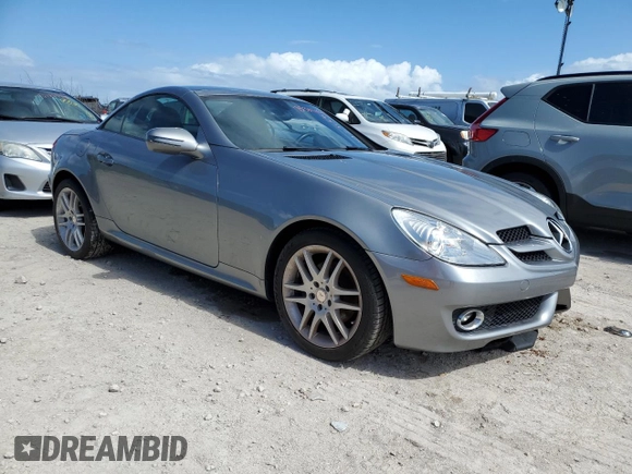 2009 Mercedes-Benz SLK-Class 3.0L with VIN WDBWK54F69F195983, listed as a Copart auction lot 75302124 with 0 mi miles and Salvage Title. Bid and sale history available at carsss.com. Image 4.