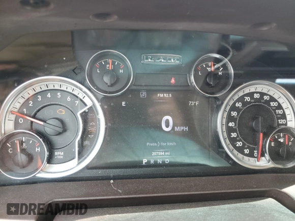 2015 Ram 1500 Lone Star z VIN 1C6RR6LT6FS590618, wystawiony jako Copart lot #51655435 z przebiegiem 207 594 mil mil oraz Szkoda całkowita • Salvage title. Historia ofert i sprzedaży dostępna na DreamBid. Obrazek 9.