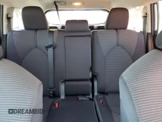 2022 Toyota Highlander LE with VIN 5TDBZRBH2NS183959, listed as a Copart auction lot 49261773 with 38,555 mi miles and . Bid and sale history available at DreamBid. Image 10.